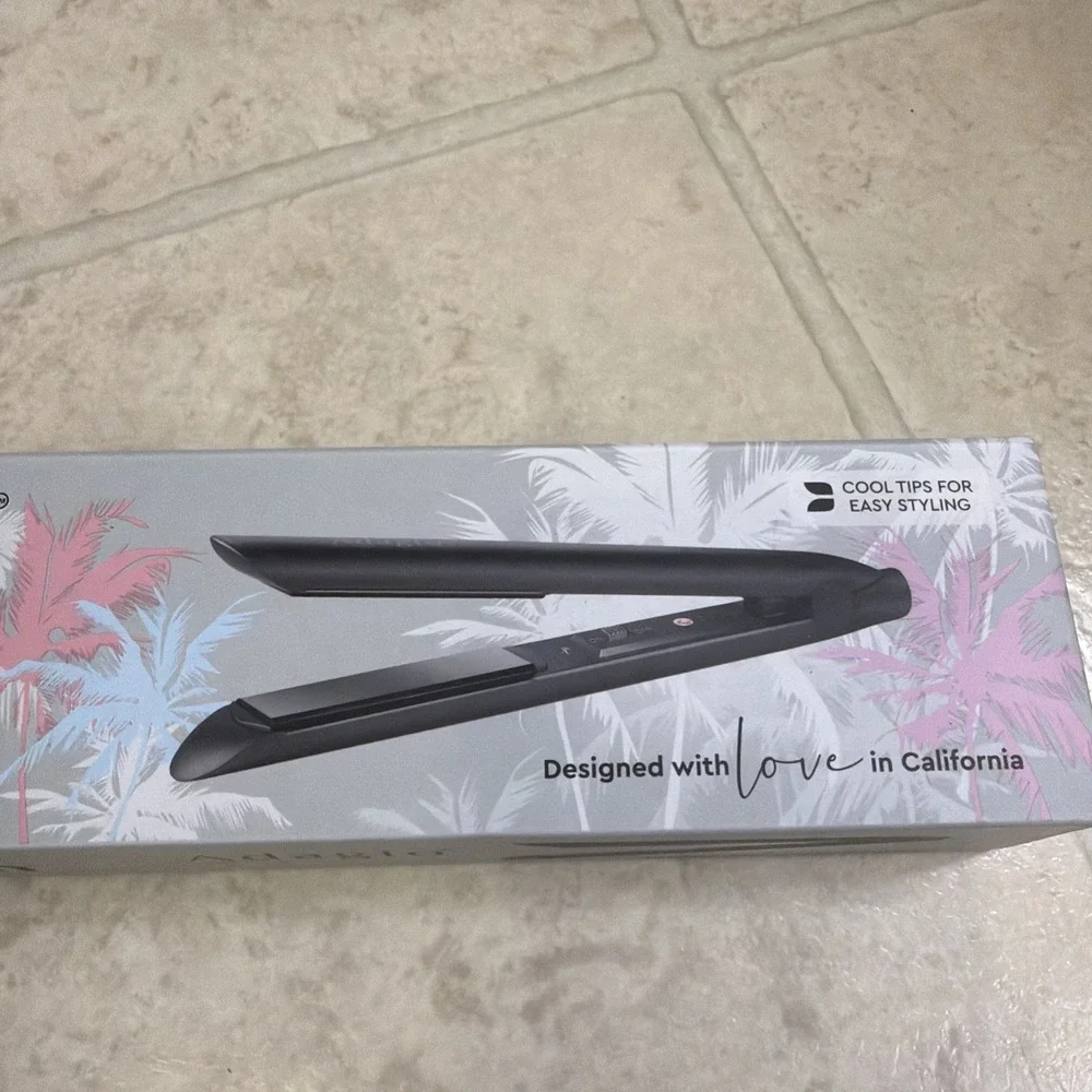 ADAGIO Not So Mini Flat Iron $100 NIB